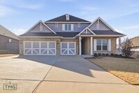 Building Photo - Gorgeous 4/3.5/3 Luxury Home