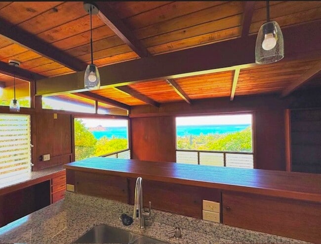 Building Photo - Ocean & Mokolua Views! Single Family Home ...
