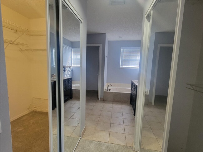 Building Photo - 1505 Harbour Side Dr