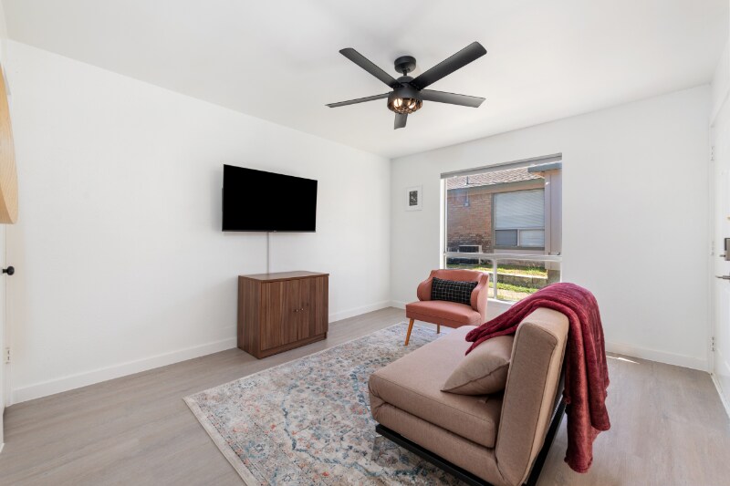 Building Photo - 10111 Golden Meadow Dr