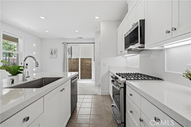 Building Photo - 208 Yerba
