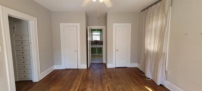 Building Photo - 4405 Red River St