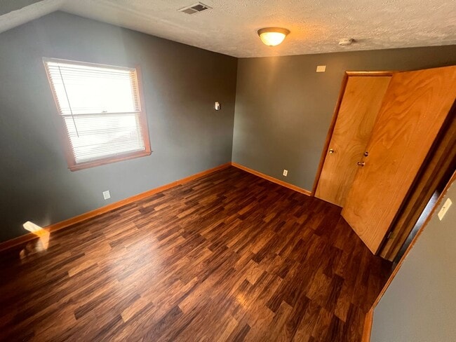 Building Photo - 1112 Plum St