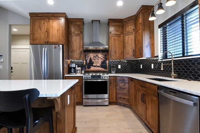 Building Photo - 444 Cowboy Trail