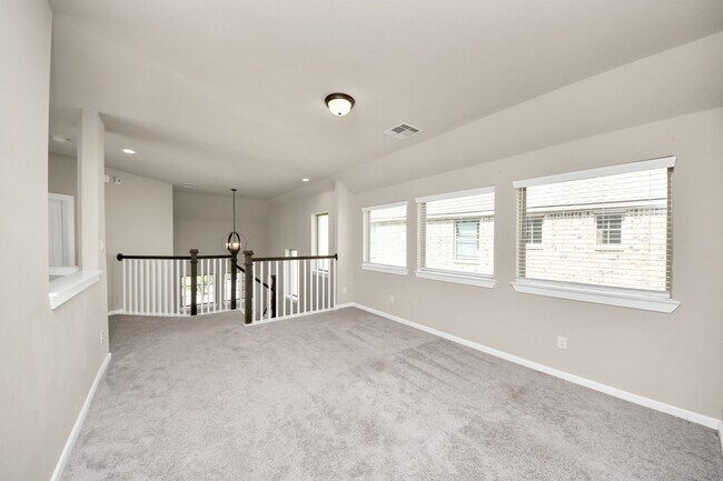 Building Photo - 7006 Winterberry Gln Ln