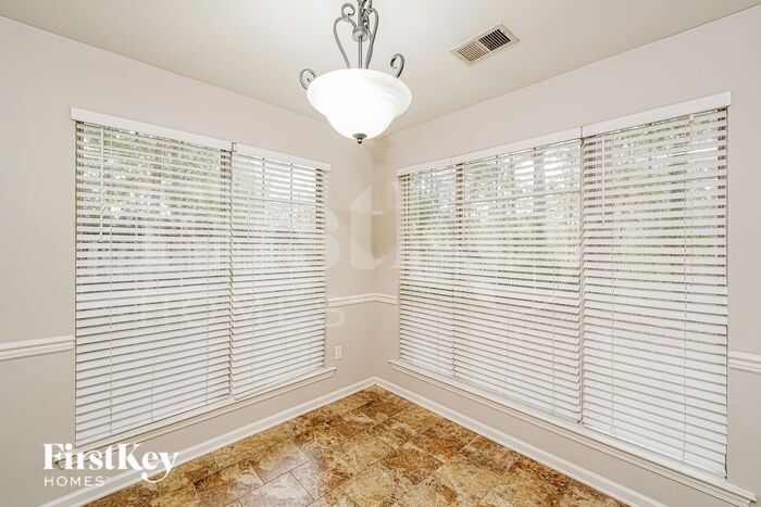 Building Photo - 501 Baronne St