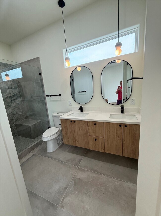 Building Photo - 1815 McKee St