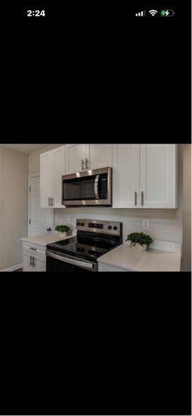 Building Photo - 3734 King Hill Dr