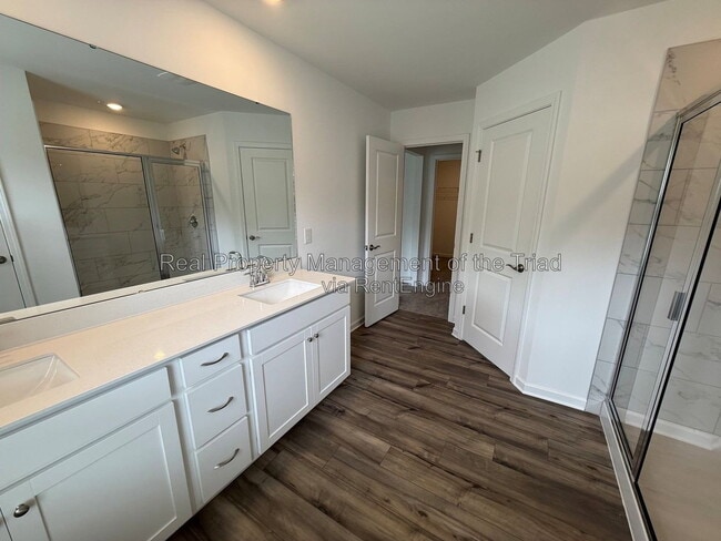 Building Photo - 5236 Amaryllis Wy
