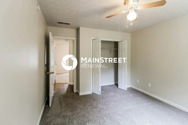 Building Photo - 3 Bedroom Pet-Friendly Home in Covington, GA with Main Street Renewal