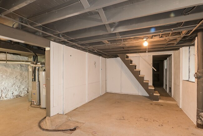 Building Photo - Fantastic 2bd/1ba home! Let yourself in!