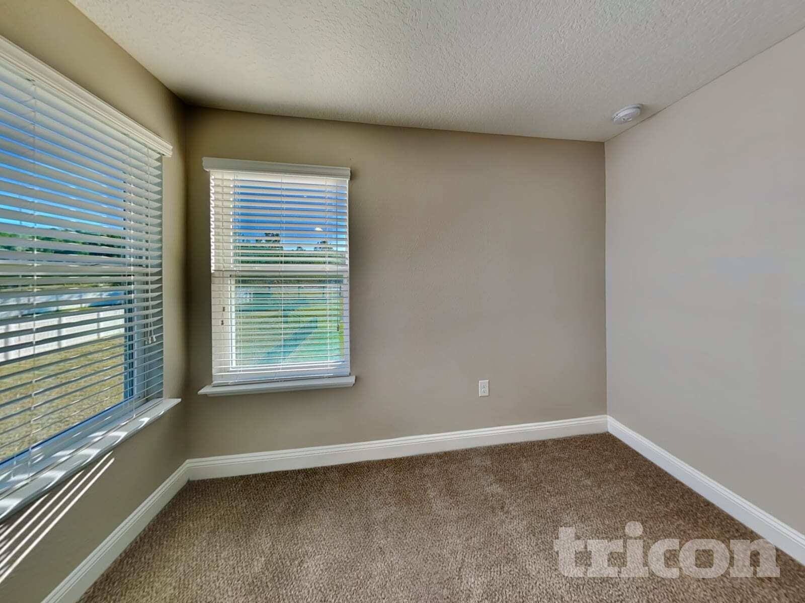 Building Photo - 195 Silver Creek Pl