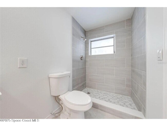 Building Photo - 380 Cassia Blvd