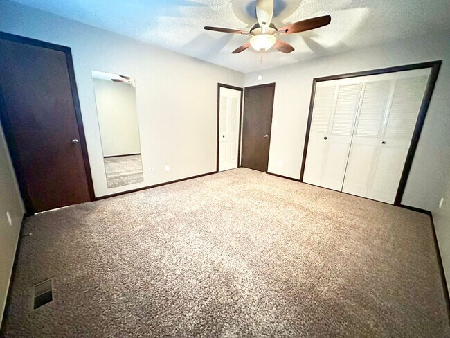 Building Photo - 1907 Leicester Way