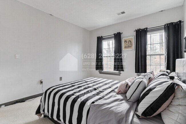 Building Photo - 15816 Swanscombe Lp