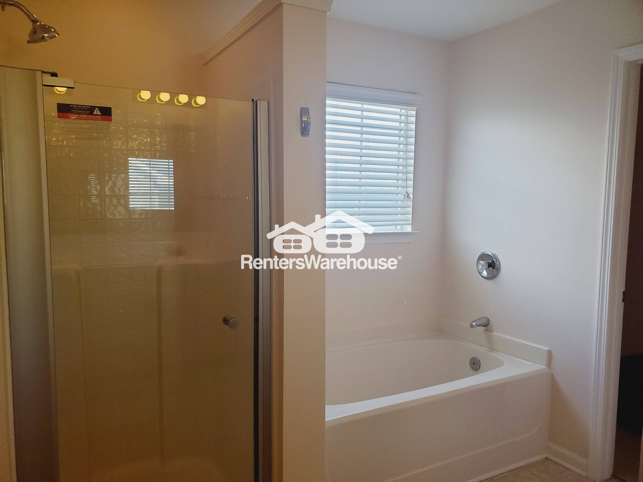 Building Photo - 7711 Parkside Dr