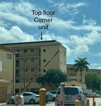 Building Photo - 14930 SW 82nd Ter