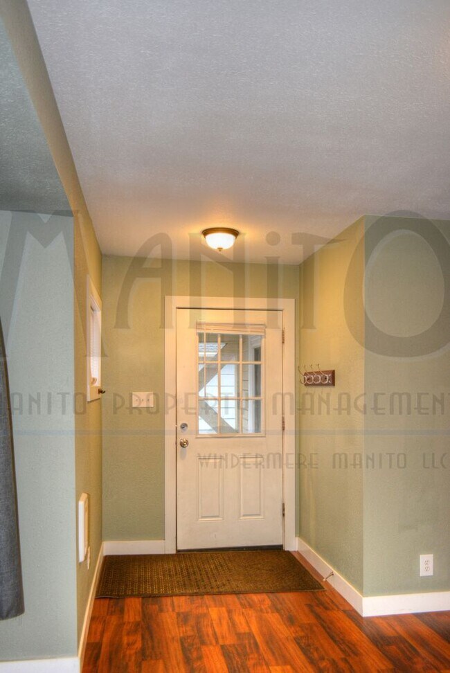 Building Photo - 427 W Garland Ave
