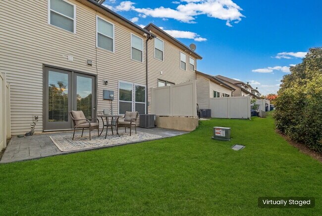 Building Photo - Move-In Ready Fort Mill Townhome with Garage, Hardwood Floors & Fresh Updates!
