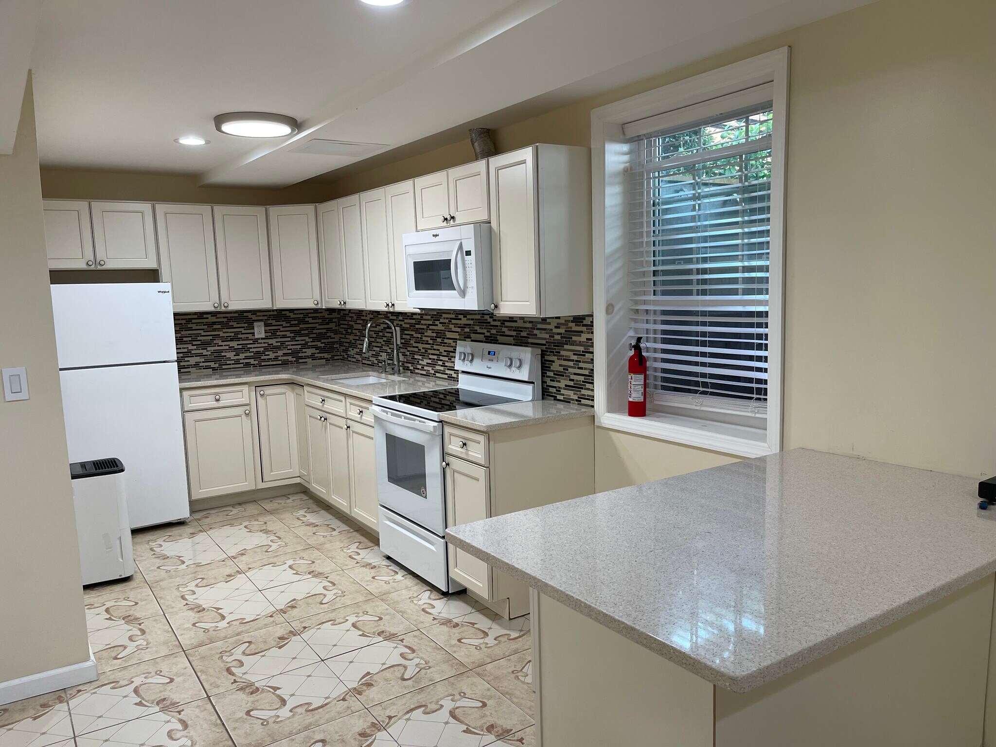 Building Photo - 7 Cedar Creek Holw