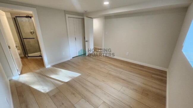 Building Photo - 2631 W Dell Dr