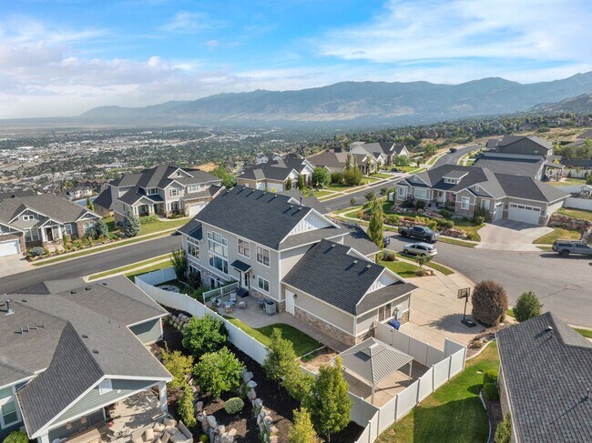 Building Photo - Luxury North Salt Lake Home with Mountain Views, Office & Fully Fenced Yard