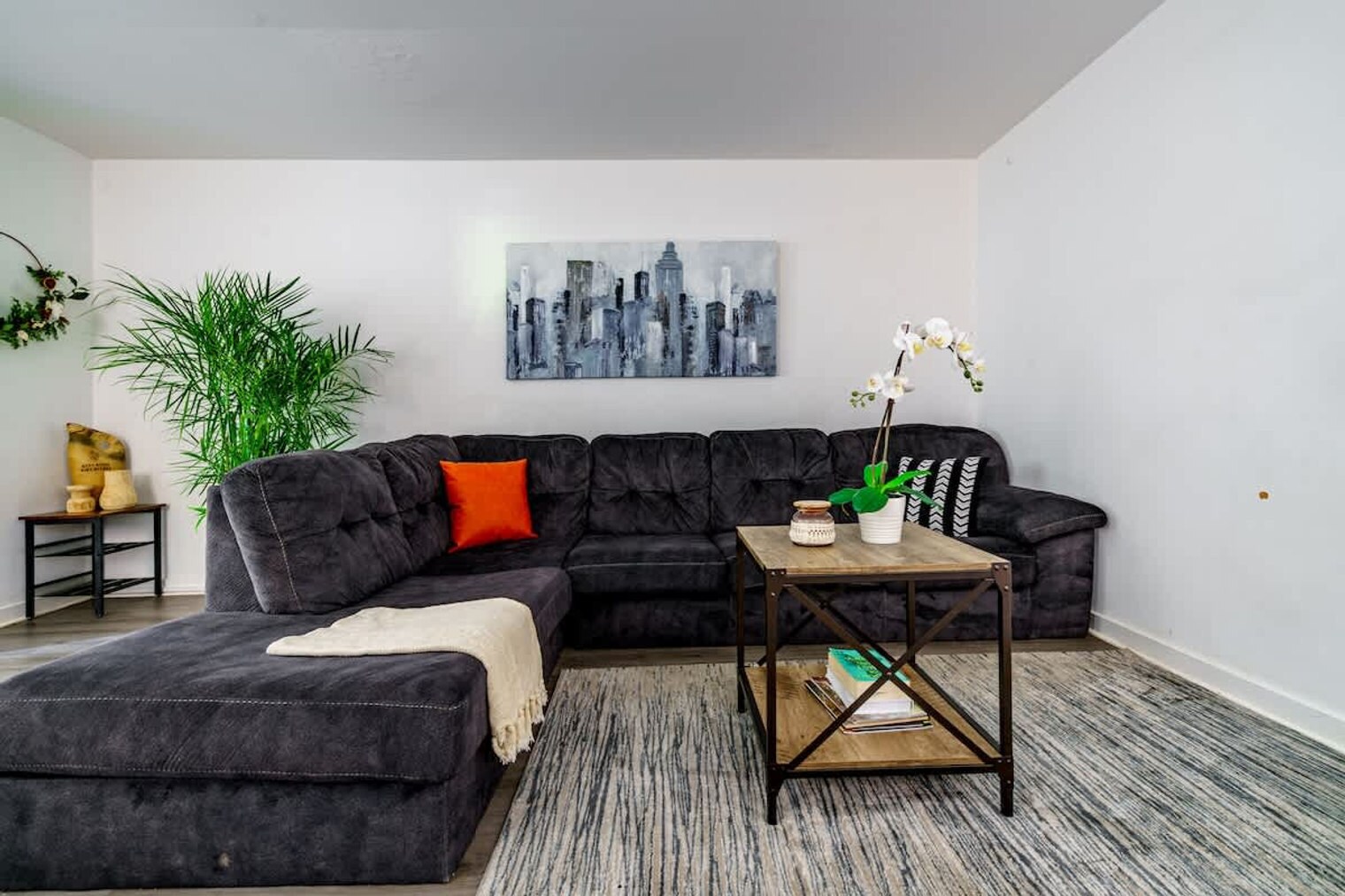 Building Photo - 605 Dennison Ave