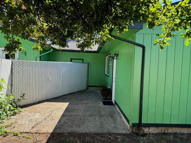 Building Photo - 1235 Broadway St SW