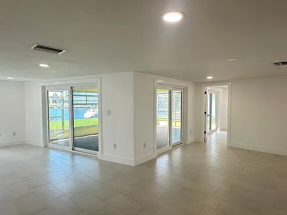 Building Photo - 5401 Leeward Ln