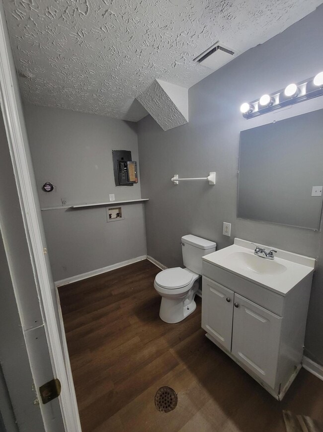 Building Photo - 413 Chapman Ct