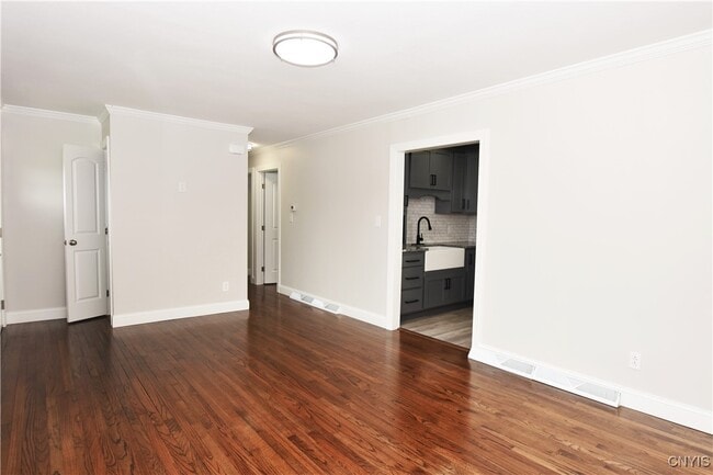 Building Photo - 1401 Woodbury Dr