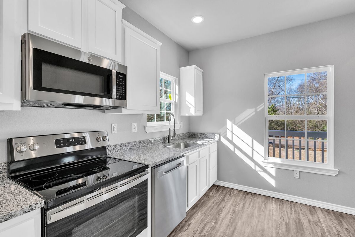 Building Photo - 518 Ranier Dr