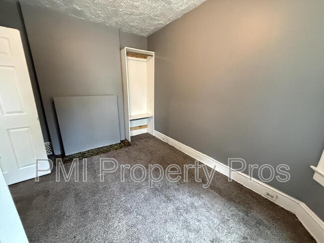 Building Photo - 1415 N 37th St