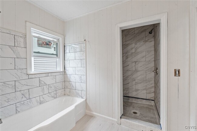 Building Photo - 145 Hixson Ave