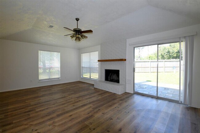 Building Photo - 18811 Pine Trace Ct