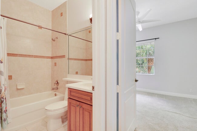 Building Photo - 4581 Artesa Way S
