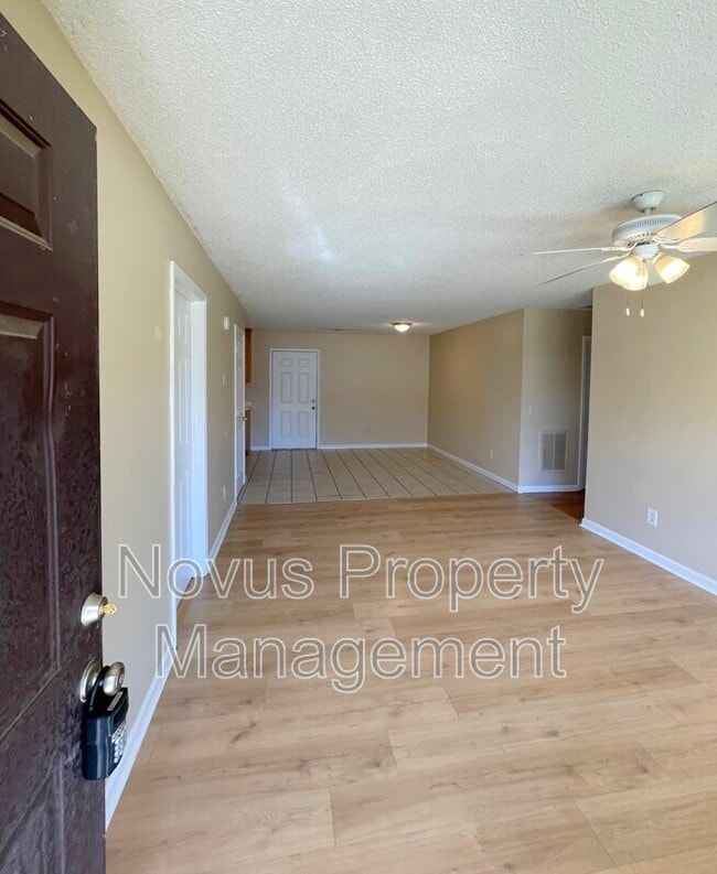 Building Photo - 100 Chalfont Cir