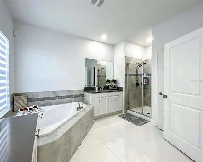 Building Photo - 2143 Camden Loop