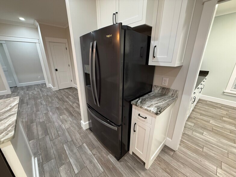 Building Photo - 1270 Dorado Way
