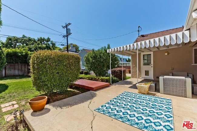 Building Photo - 7719 Hosford Ave