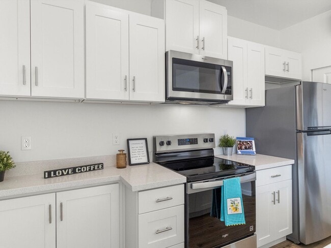Building Photo - Brand New Construction 1 bed 1 Bath Availa...