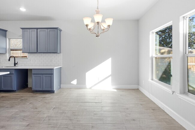 Building Photo - 7310 Foxwaithe Ln