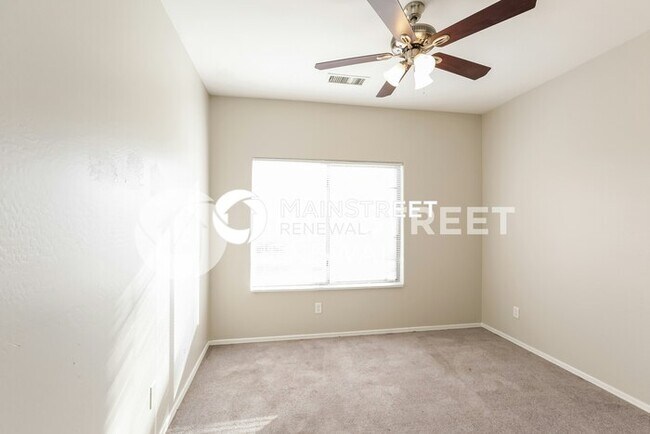Building Photo - 5334 W Bowker St