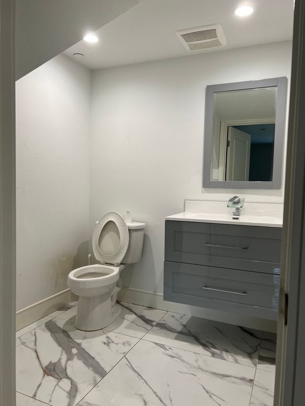 Building Photo - 10324 Mt Gleason Ave