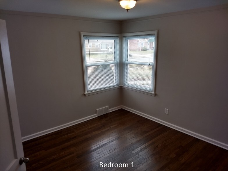 Building Photo - 60 Canfield Dr