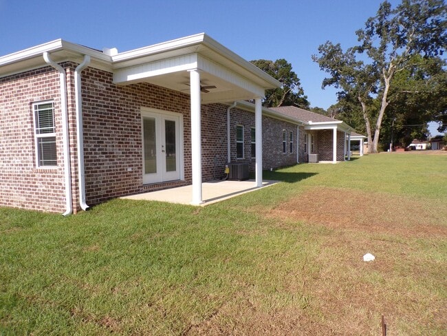 Building Photo - Shady Oak Apartments, Lowe Drive, Enterpri...