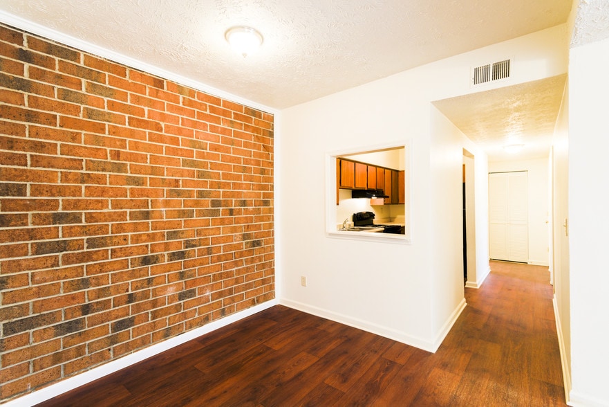 Matador North Apartments 1053 Winburn Dr Lexington KY 40511