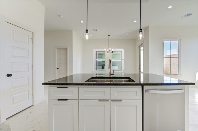 Building Photo - 2931 El Fenice Ln