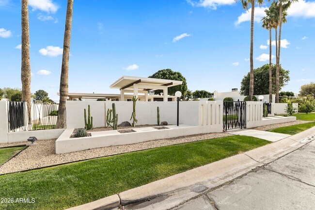 Building Photo - 6834 N 72nd Pl