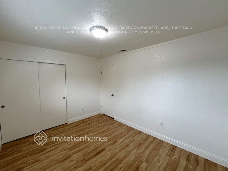 Building Photo - 12171 Dry Creek Rd